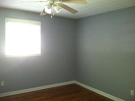 5th image of 2212 Park Ln