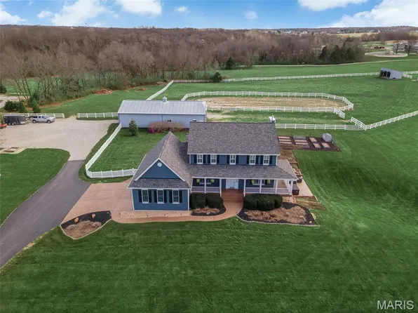 4500 Hueffmeier Rd, Defiance, MO 63341