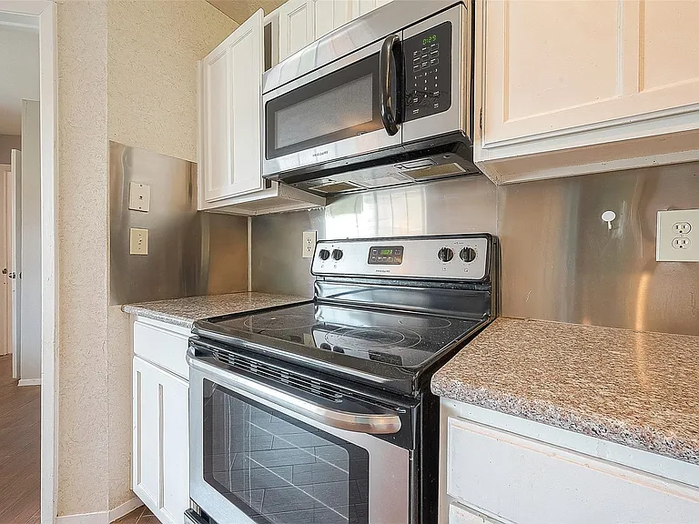 19510 Westhaven Dr — Photo 23