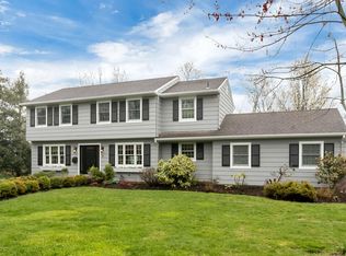 81 Briarwood Rd, Fair Haven, NJ 07704