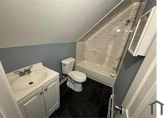 187 N 7th St #3 — Photo 3