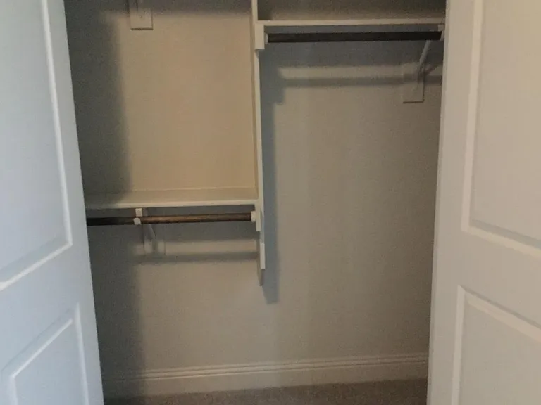 2609 Empire St — Photo 10