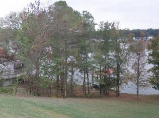 712 E Riverview Dr, Glencoe, AL 35905