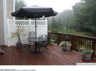 13 Beacon Ct #77, Holmdel, NJ 07733