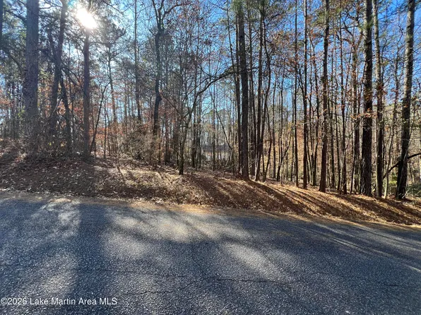 19 Fern Brook Ct, Dadeville, AL 36853