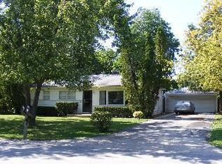 1828 Holly Ave, Northbrook, IL