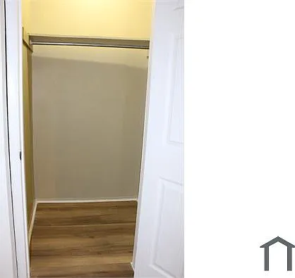 1521 E 68th St #1 — Photo 13