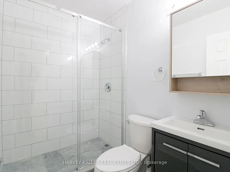 201 Augusta Ave #C — Photo 14