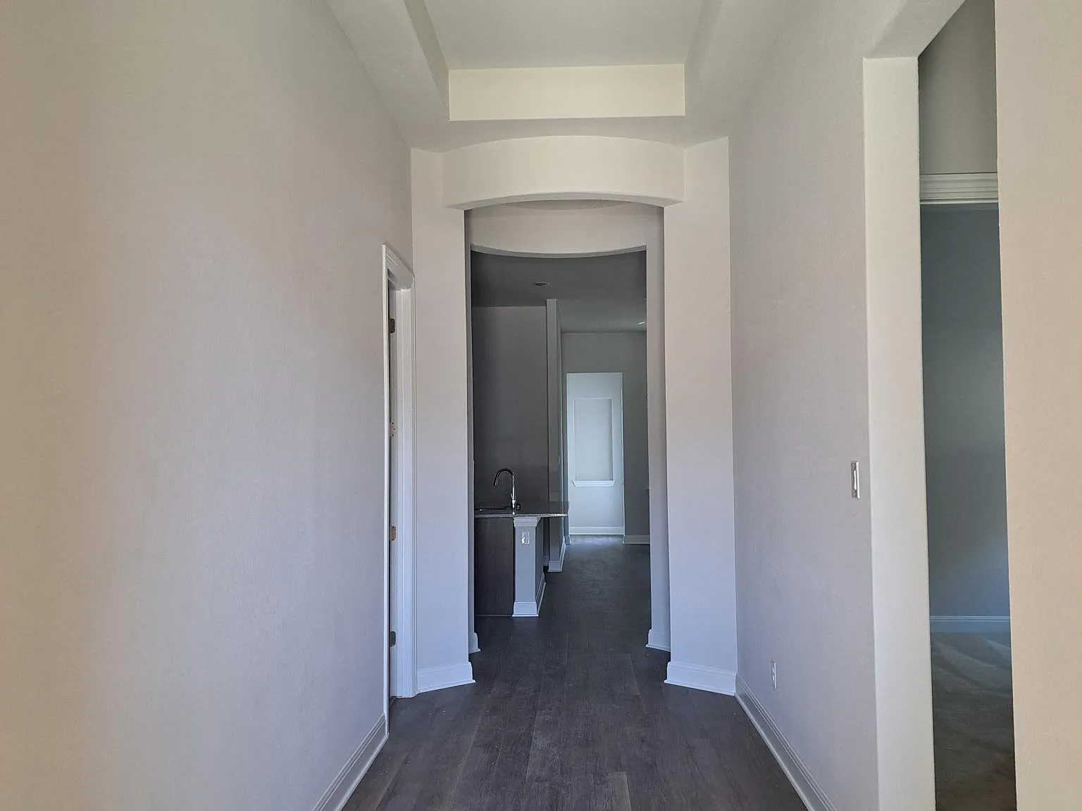 4 bed, 2163 sqft, $2,500 — Photo 2