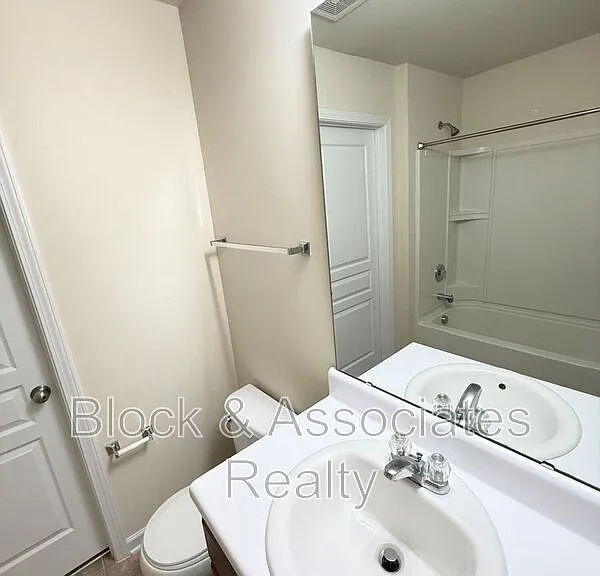 8527 Quarton Dr — Photo 26