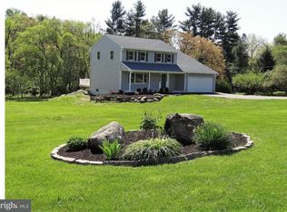 704 N Manor Rd, Elverson, PA 19520