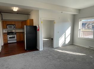 412 W 3rd St APT A, Nescopeck, PA 18635