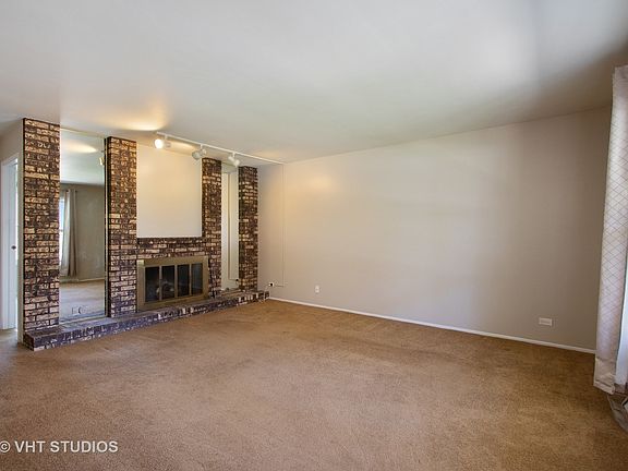 3rd image of 519 W Dorset Ave
