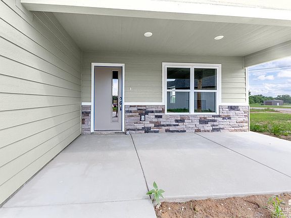 3rd image of 9172 Grammar Ct