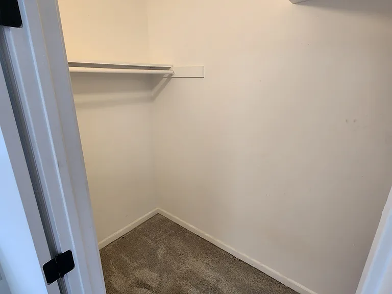 1935 Ginkgo St SE #1 — Photo 3