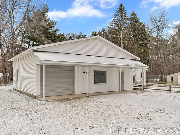 3rd image of 657 Butternut Dr