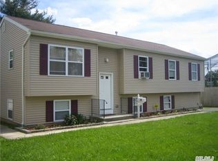 36 E 3rd St, Huntington Station, NY 11746