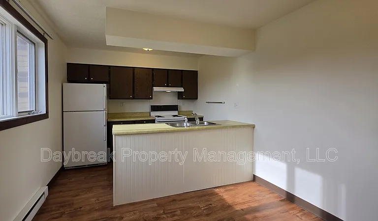 41 8th Ave N #15 — Photo 5