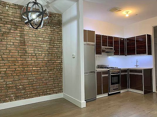 2nd image of 1072 Bergen St APT 1F