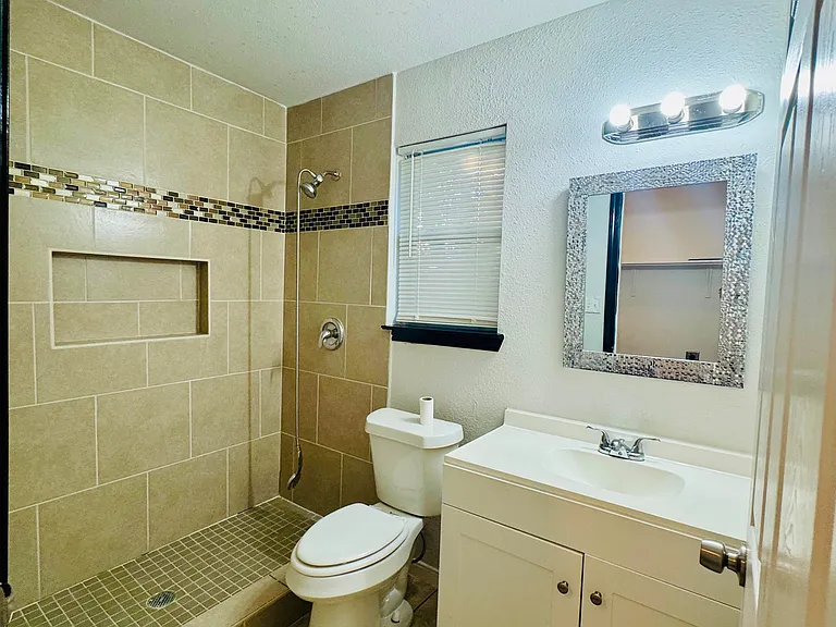 5206 Pond Lake Dr #2 — Photo 22