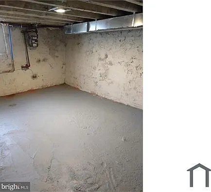 1812 N Croskey St — Photo 16