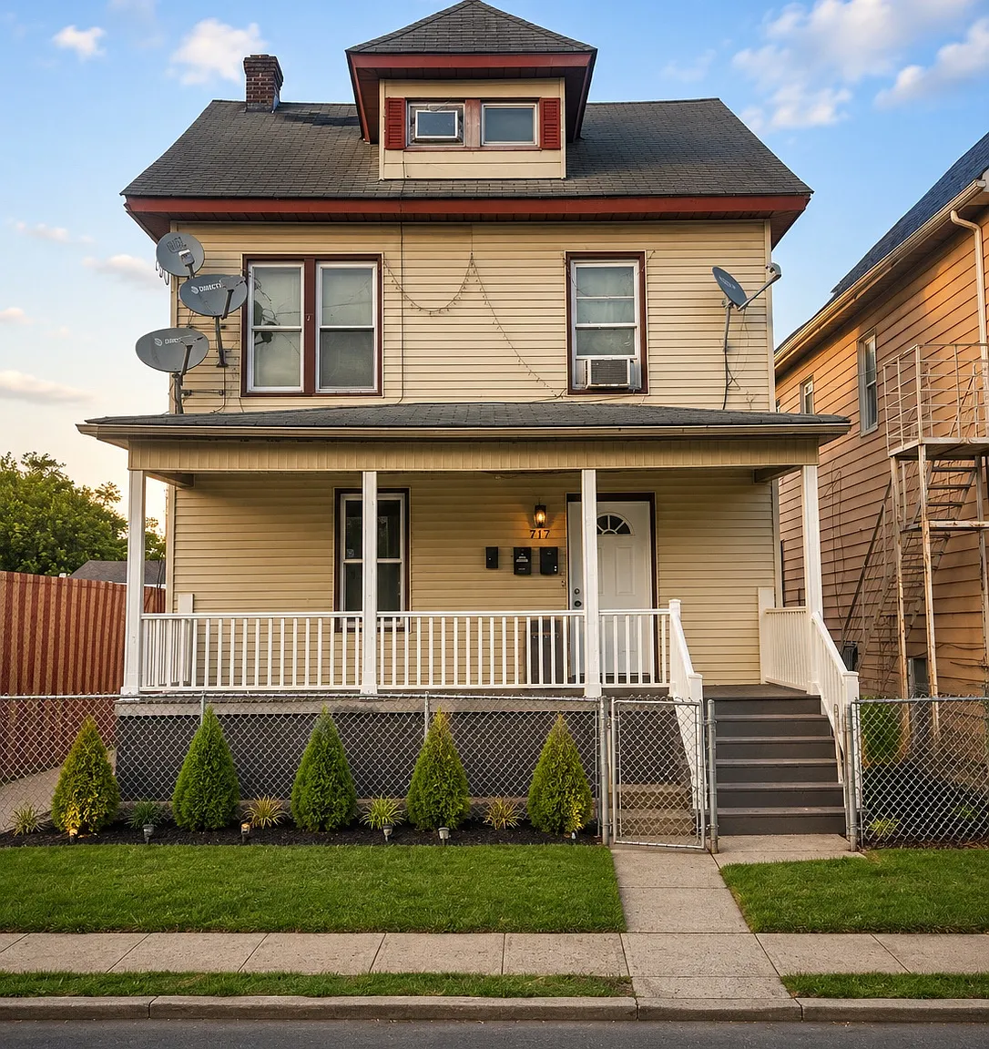 2 bed, $2,200 — Photo 1