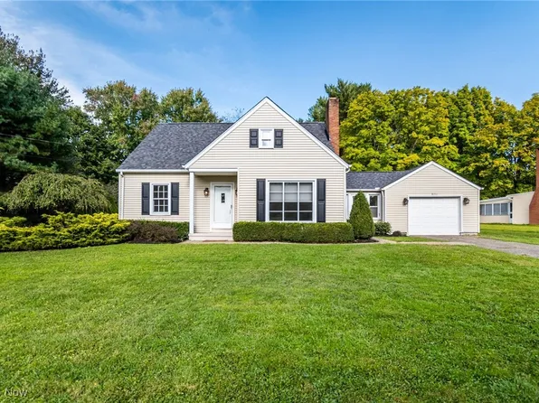 2717 Normandy Dr, Youngstown, OH 44511