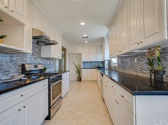 2nd image of 3600 W Flower Ave