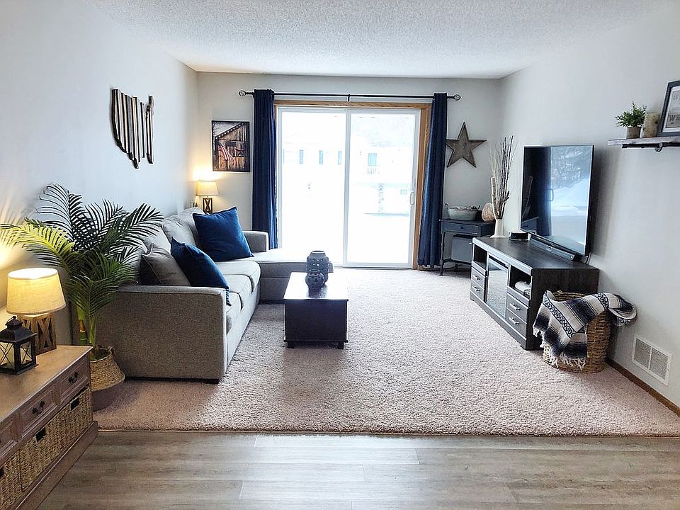 Living Room to cement patio