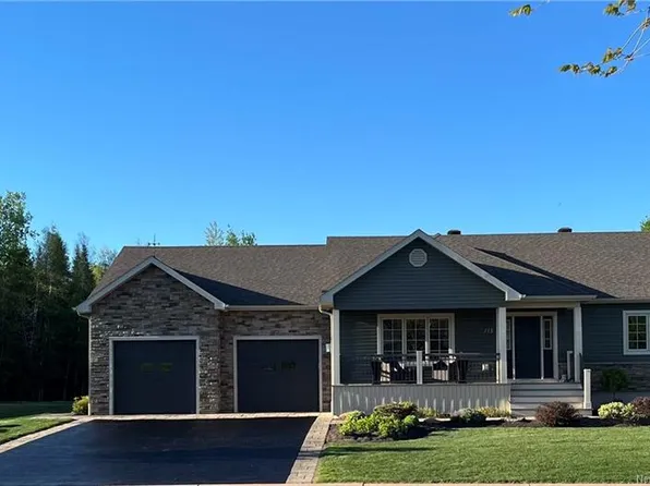 115 Royal Oaks Blvd, Moncton, NB E1H 2P7