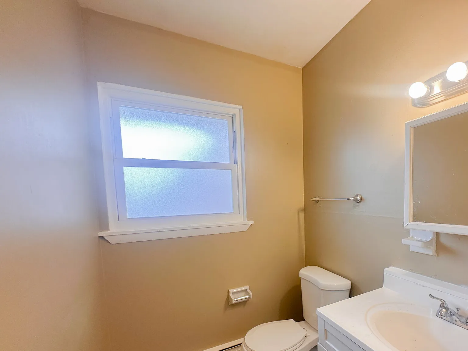 1 bed, 1.0 bath, 1000 sqft, $1,150 — Photo 4