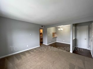 604 E McKinley Rd APT 3B, Ottawa, IL 61350