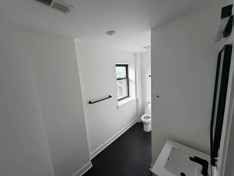4126 Parkside Ave #4R — Photo 8