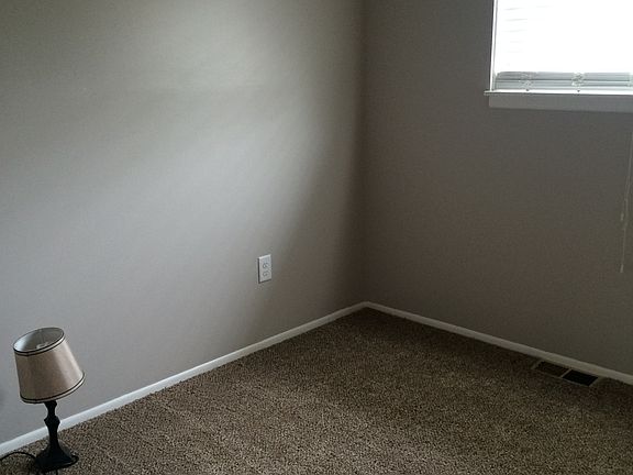 5th image of 307 W Dahlgren Dr