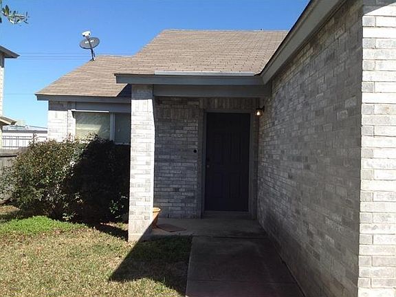 3rd image of 13200 Dearbonne Dr