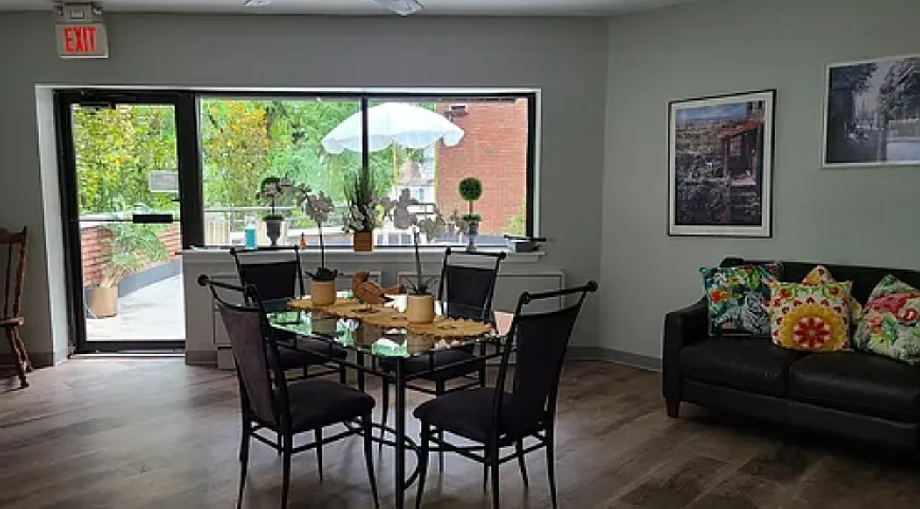 2 bed, $2,895 — Photo 3