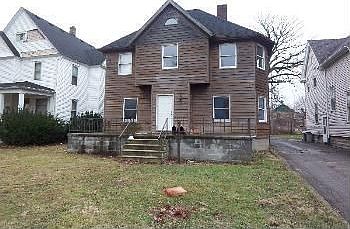 2nd image of 1874 E 31st St