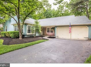 13 Fox Hollow Rd, Voorhees, NJ 08043