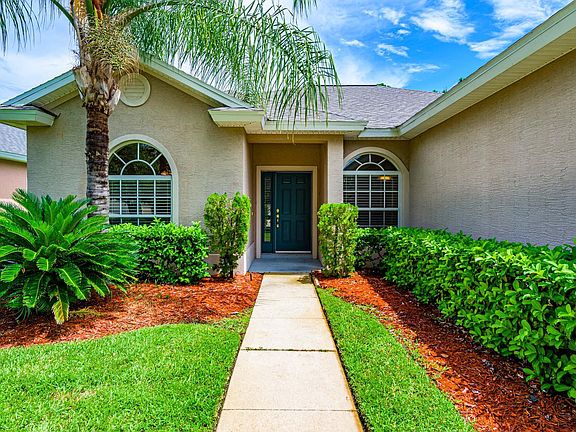 3rd image of 116 Opal Hill Cir