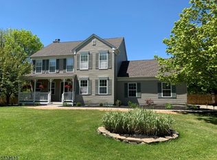 1 Country Meadow Rd, Hackettstown, NJ 07840