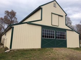 453 Ampthill Rd, Cartersville, VA 23027