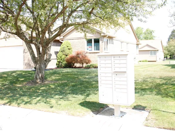 16535 Tyler Dr #46, Clinton Township, MI 48038