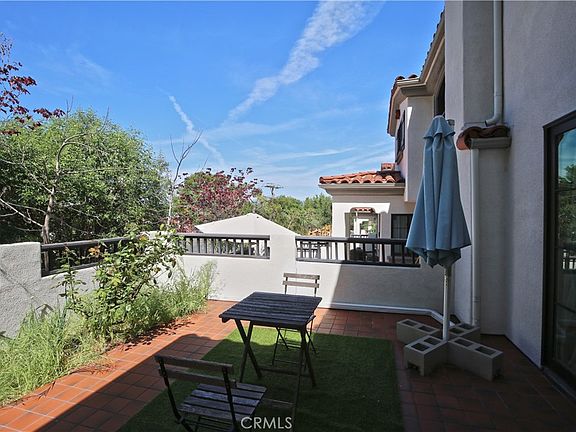 2nd image of 191 Monterey Rd