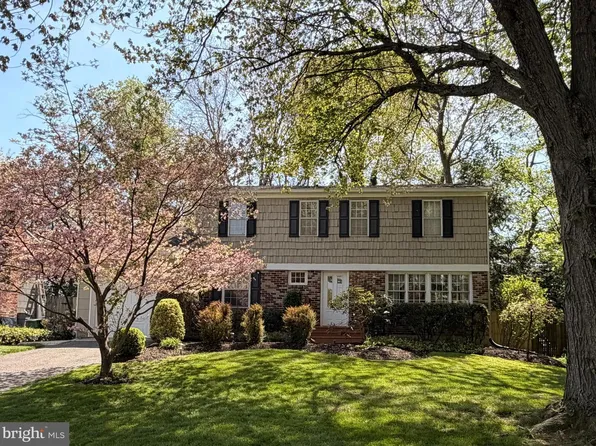 206 Croyden Dr, Cherry Hill, NJ 08003
