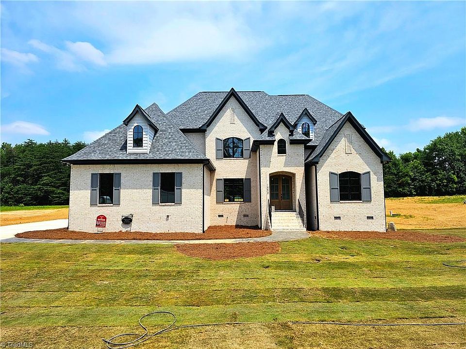1st image of 1004 Old Hickory Ct