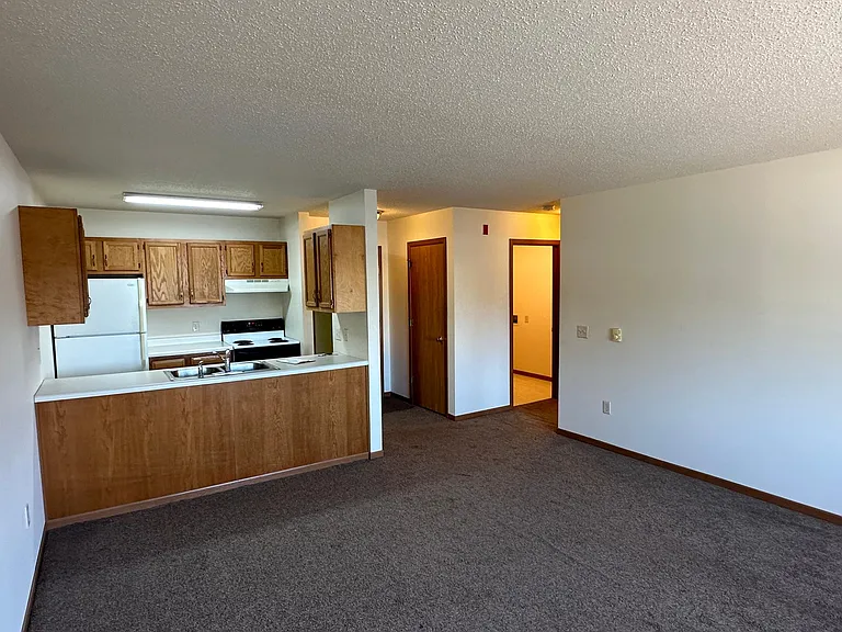 706 Bruce Ct #7 — Photo 4
