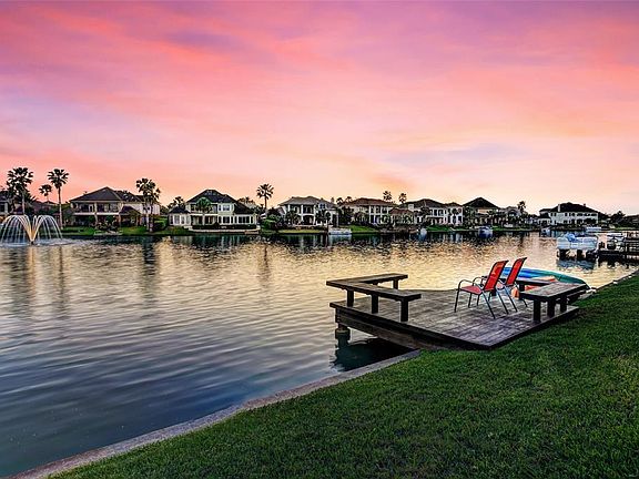 4th image of 18919 Crescent Bay Dr