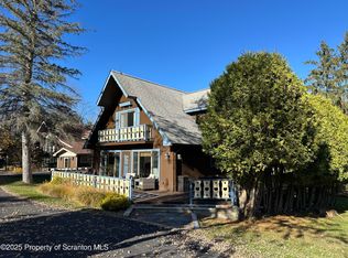 25 Fall Pl, Union Dale, PA 18470