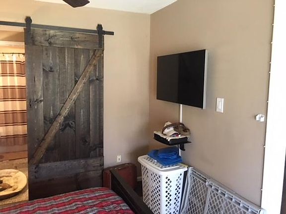 5th image of 7592 Lakeside Village Dr APT H