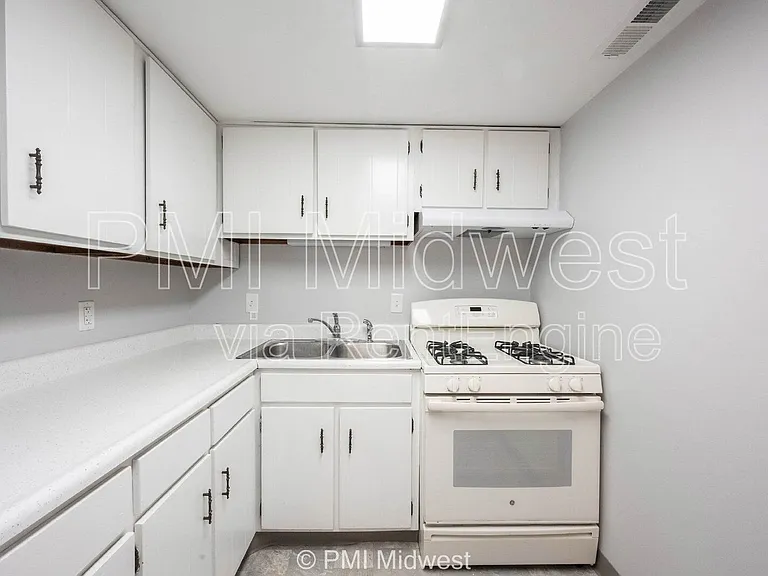 330 Progress Rd #B9 — Photo 12